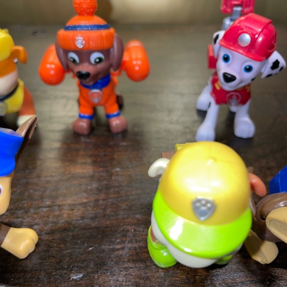 8 Nickelodeon Paw Patrol Chase Snow Rescue Action EMT Marshall Everest Toy‎ - Picture 4 of 8